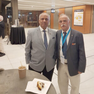 Luis Santos con el presidente de rotary internacional